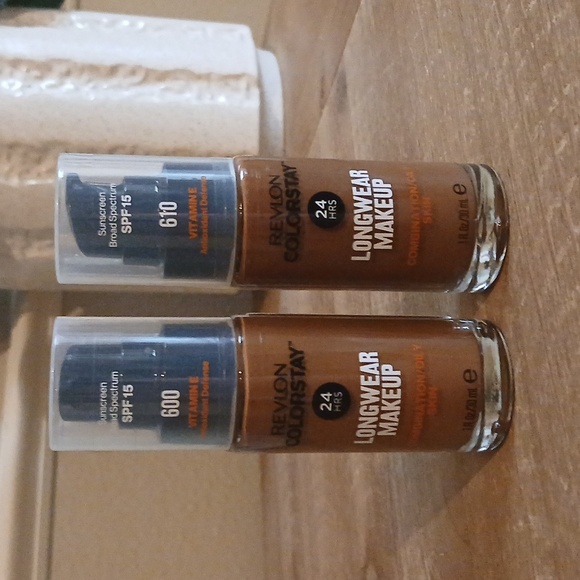 Revlon Other - New Two Revlon Colorstay Longwear Makeup Skin Combination SPF 15 Makeup Beauty